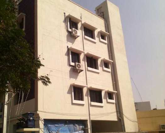 Flat for sale deals in moosapet