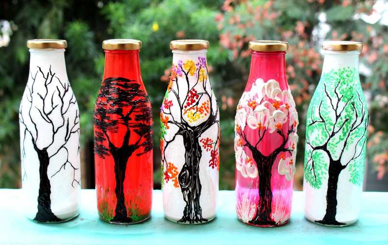 Featured image of post Glass Bottle Painting Ideas With Acrylic Colours / Beautiful red and white glass bottle painting idea.